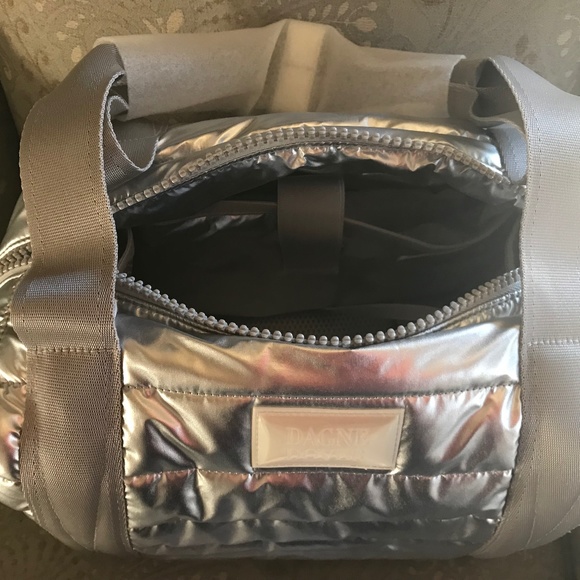 NWT Dagne Dover Landon Medium/Silver Puff - Picture 4 of 11